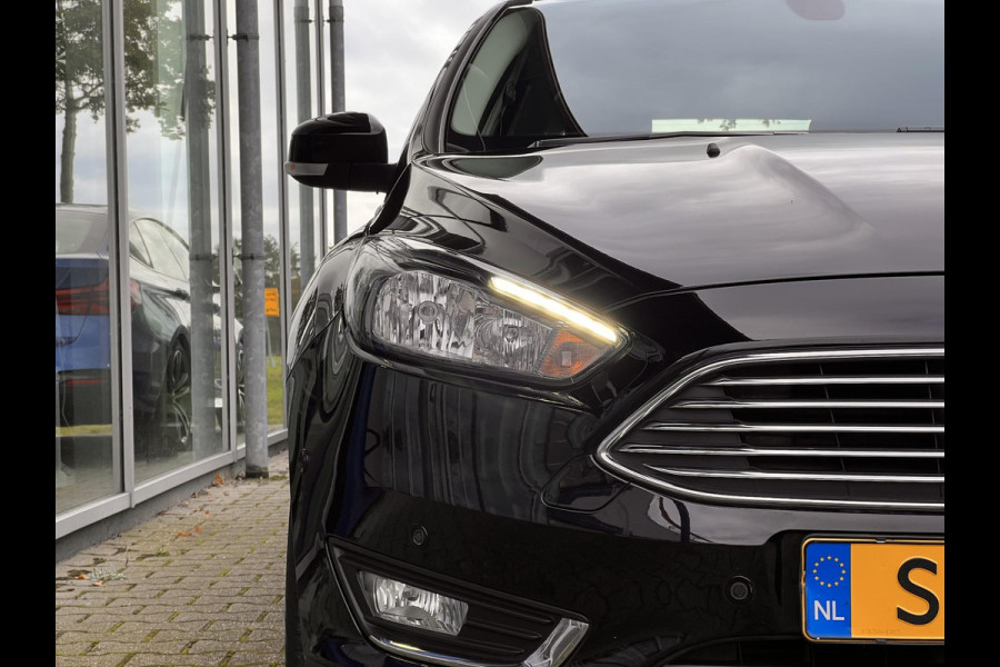 Ford FOCUS Wagon 1.5 Titanium 150 pk Automaat | Trekhaak | Navigatie | Cruise control | Voorruitverwarming | Volledig onderhouden etc.