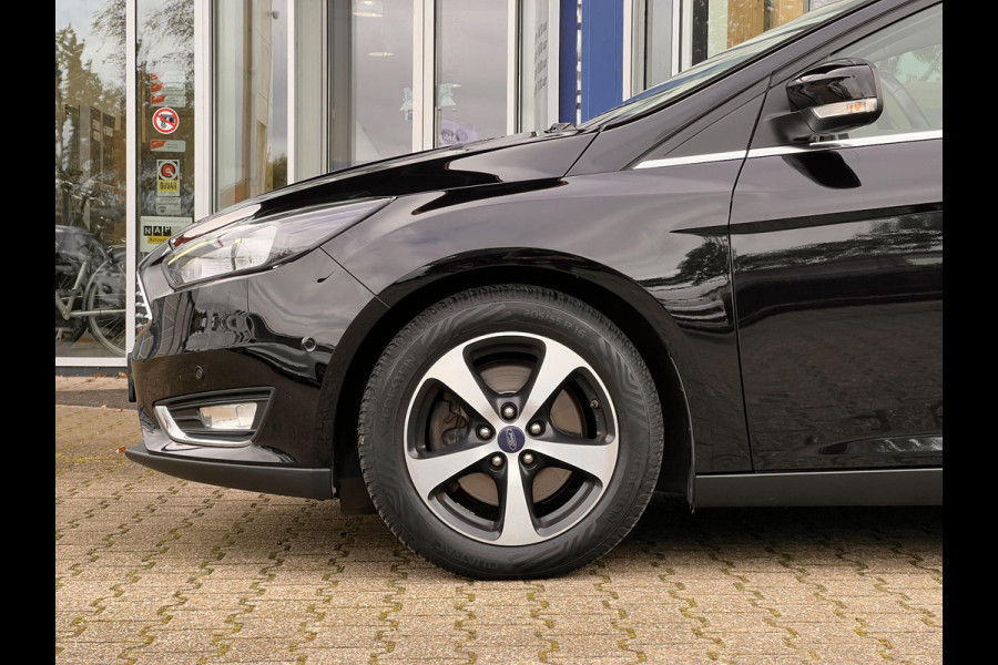 Ford FOCUS Wagon 1.5 Titanium 150 pk Automaat | Trekhaak | Navigatie | Cruise control | Voorruitverwarming | Volledig onderhouden etc.