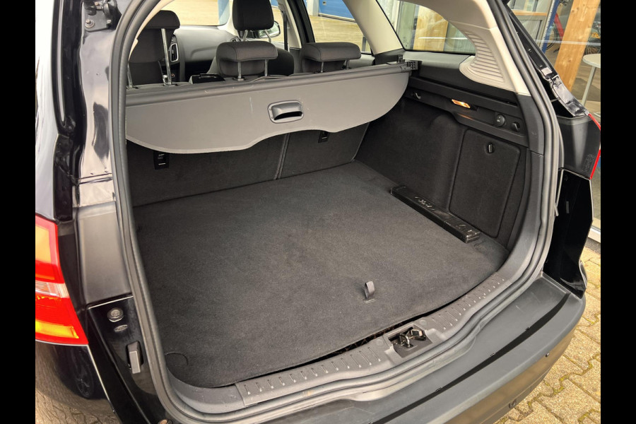 Ford FOCUS Wagon 1.5 Titanium 150 pk Automaat | Trekhaak | Navigatie | Cruise control | Voorruitverwarming | Volledig onderhouden etc.
