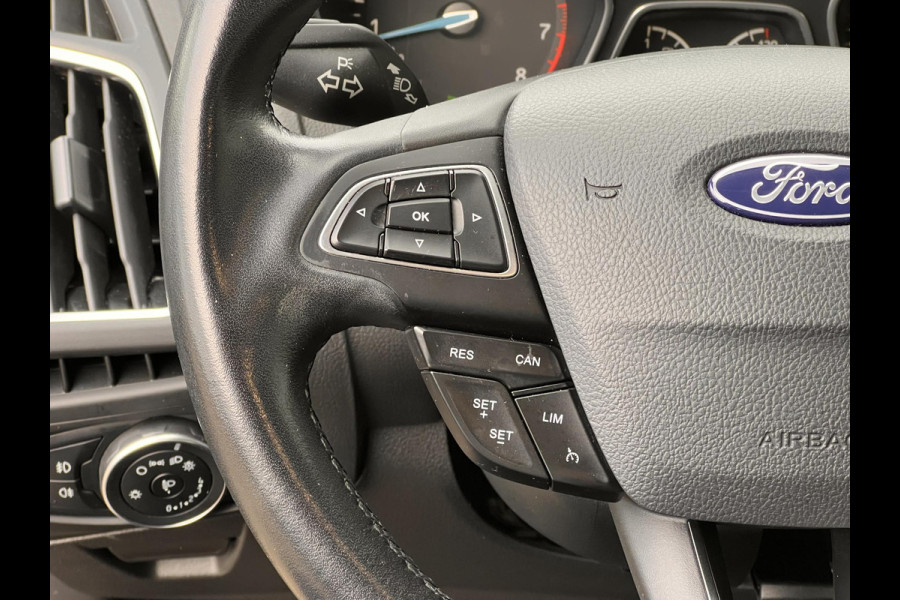 Ford FOCUS Wagon 1.5 Titanium 150 pk Automaat | Trekhaak | Navigatie | Cruise control | Voorruitverwarming | Volledig onderhouden etc.
