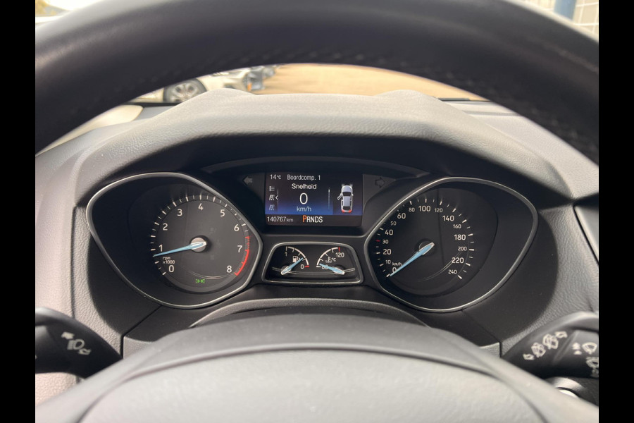 Ford FOCUS Wagon 1.5 Titanium 150 pk Automaat | Trekhaak | Navigatie | Cruise control | Voorruitverwarming | Volledig onderhouden etc.