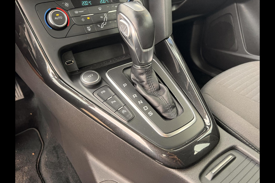 Ford FOCUS Wagon 1.5 Titanium 150 pk Automaat | Trekhaak | Navigatie | Cruise control | Voorruitverwarming | Volledig onderhouden etc.