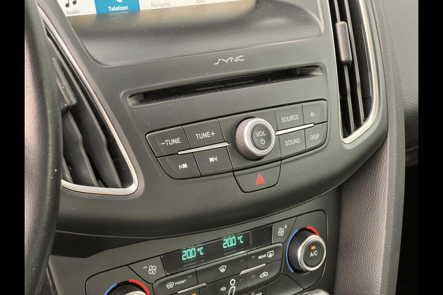 Ford FOCUS Wagon 1.5 Titanium 150 pk Automaat | Trekhaak | Navigatie | Cruise control | Voorruitverwarming | Volledig onderhouden etc.