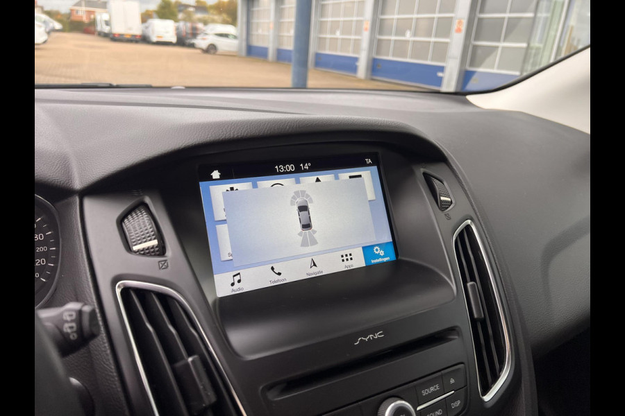 Ford FOCUS Wagon 1.5 Titanium 150 pk Automaat | Trekhaak | Navigatie | Cruise control | Voorruitverwarming | Volledig onderhouden etc.