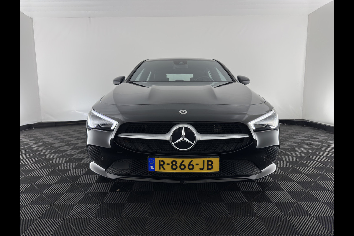 Mercedes-Benz CLA-Klasse Shooting Brake 250 e Business Line (Plug-in) (INCL.BTW) Aut. *LEATHER-FABRIC | FULL-LED | HEATED-COMFORTSEATS | DIGI-COCKPIT | DAB+ | NAVI-FULLMAP | CAMERA | SHIFTPADDLES | 17''ALU | TOWBAR*