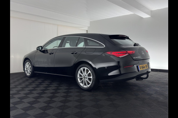 Mercedes-Benz CLA-Klasse Shooting Brake 250 e Business Line (Plug-in) (INCL.BTW) Aut. *LEATHER-FABRIC | FULL-LED | HEATED-COMFORTSEATS | DIGI-COCKPIT | DAB+ | NAVI-FULLMAP | CAMERA | SHIFTPADDLES | 17''ALU | TOWBAR*