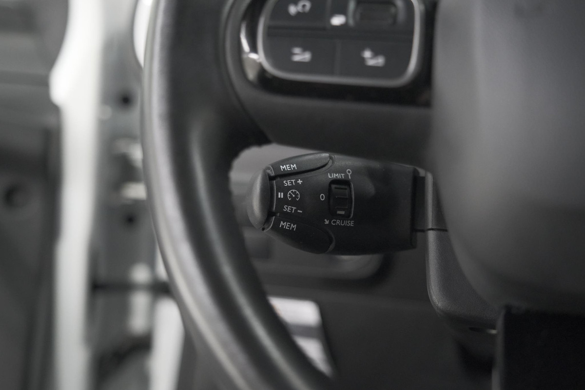 Citroën C3 PureTech 82 Shine | Camera | Parkeersensoren | Navigatie | Apple Carplay