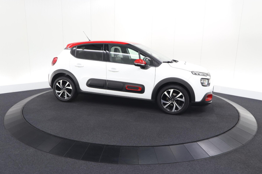 Citroën C3 PureTech 82 Shine | Camera | Parkeersensoren | Navigatie | Apple Carplay