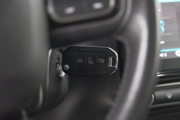 Citroën C3 PureTech 82 Shine | Camera | Parkeersensoren | Navigatie | Apple Carplay
