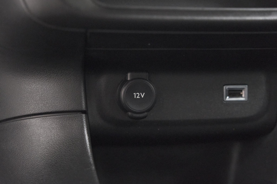 Citroën C3 PureTech 82 Shine | Camera | Parkeersensoren | Navigatie | Apple Carplay