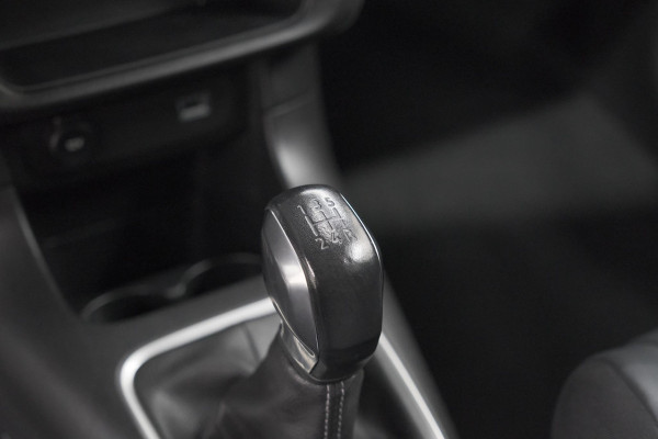 Citroën C3 PureTech 82 Shine | Camera | Parkeersensoren | Navigatie | Apple Carplay