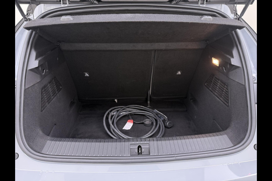 Renault Mégane E-Tech EV60 Optimum Charge Iconic DIRECT LEVERBAAR | ONDERHOUD GEHAD | SOH 93.5% | HARMAN/KARDON AUDIO | ADD. CRUISE | DODEHOEK | LEER | STOEL + STUURVERWARMING | 20 INCH |