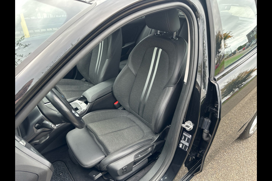 BMW 1-serie 118i Automaat 136PK Comfort Pack Sport Line Parking assist Clima Navi 17LM