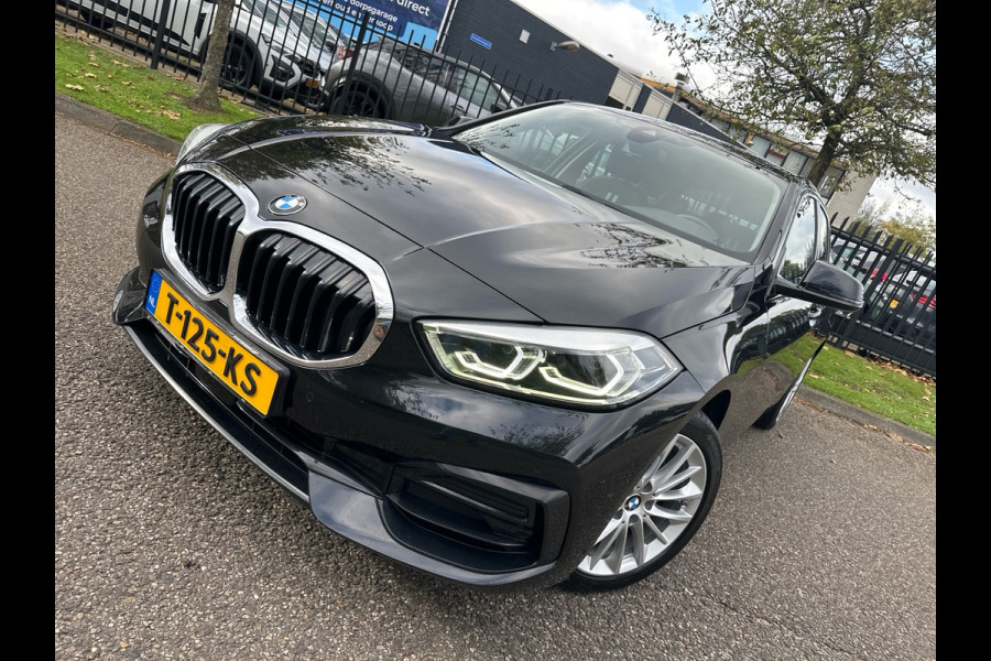 BMW 1-serie 118i Automaat 136PK Comfort Pack Sport Line Parking assist Clima Navi 17LM