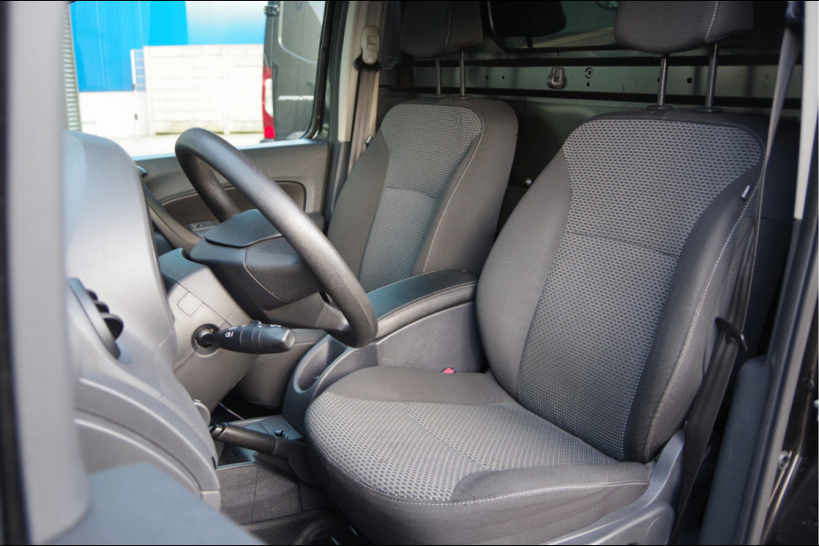 Mercedes-Benz Citan 112 AUT. BENZINE, STOELVERWARMING, AIRCO, PARKEERSENSOREN, BLUETOOTH
