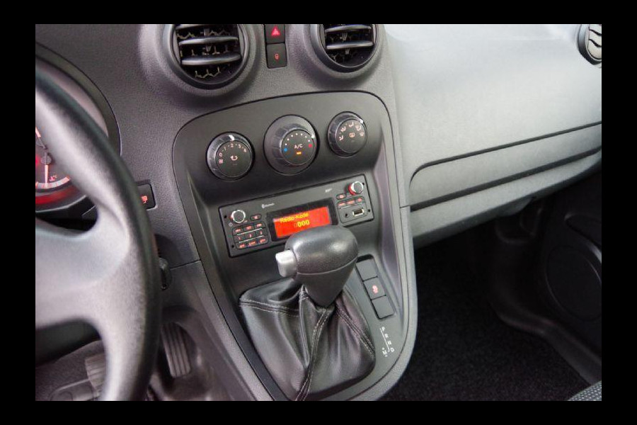 Mercedes-Benz Citan 112 AUT. BENZINE, STOELVERWARMING, AIRCO, PARKEERSENSOREN, BLUETOOTH