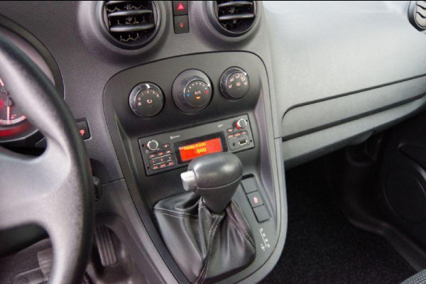 Mercedes-Benz Citan 112 AUT. BENZINE, STOELVERWARMING, AIRCO, PARKEERSENSOREN, BLUETOOTH