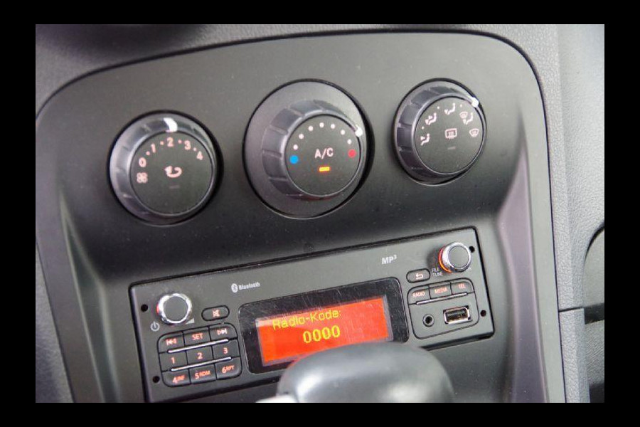 Mercedes-Benz Citan 112 AUT. BENZINE, STOELVERWARMING, AIRCO, PARKEERSENSOREN, BLUETOOTH