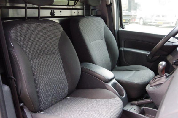 Mercedes-Benz Citan 112 AUT. BENZINE, STOELVERWARMING, AIRCO, PARKEERSENSOREN, BLUETOOTH