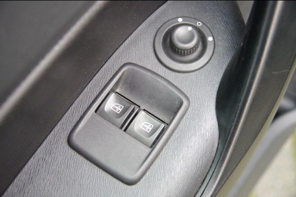 Mercedes-Benz Citan 112 AUT. BENZINE, STOELVERWARMING, AIRCO, PARKEERSENSOREN, BLUETOOTH