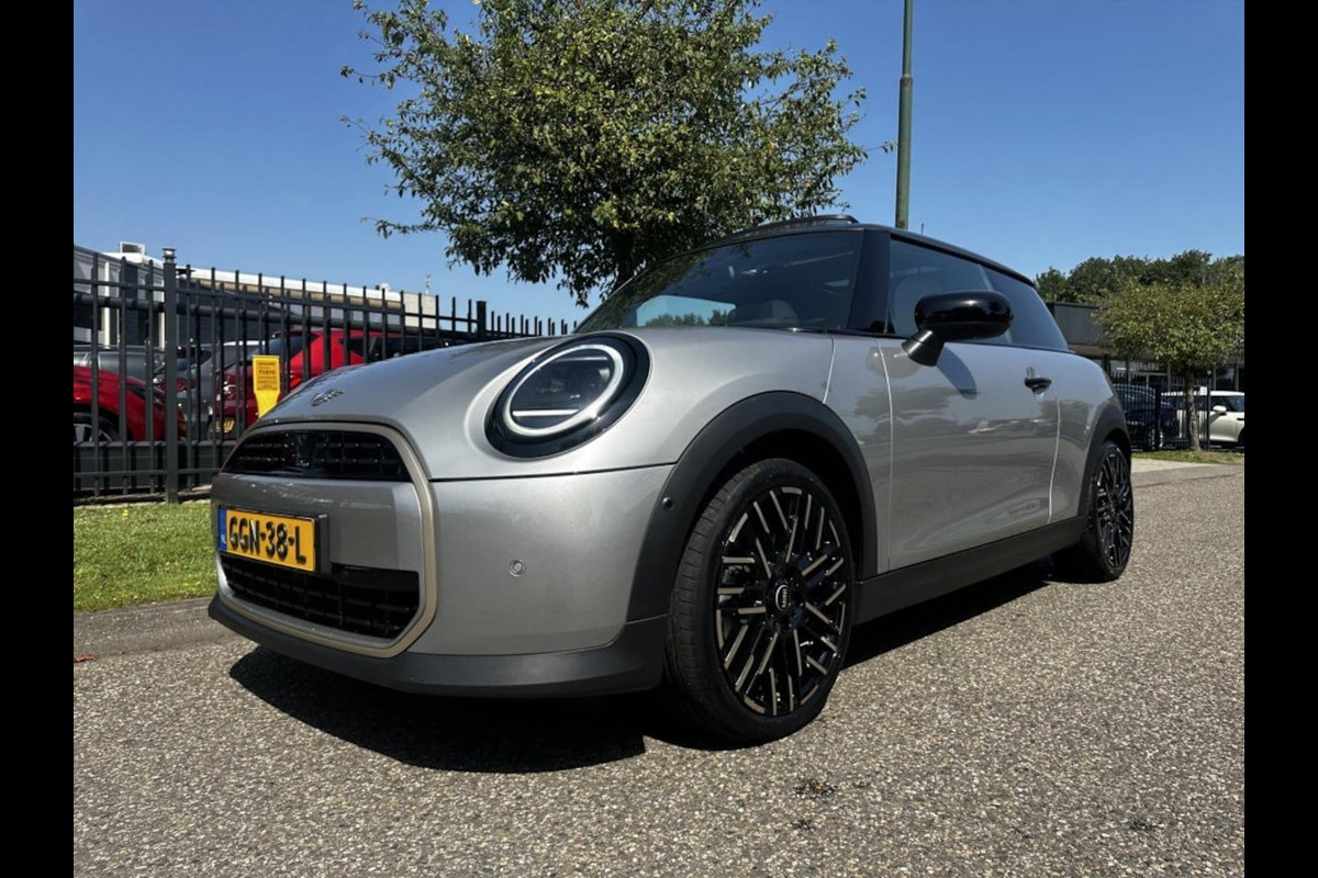 MINI 3-deurs 1.5 Cooper C Favoured M
