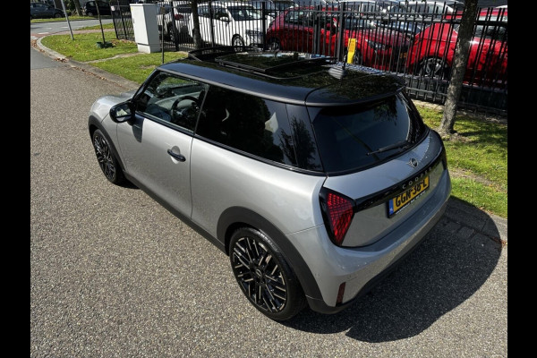 MINI 3-deurs 1.5 Cooper C Favoured M