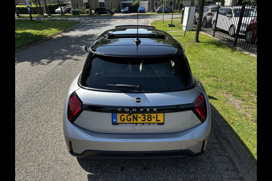 MINI 3-deurs 1.5 Cooper C Favoured M