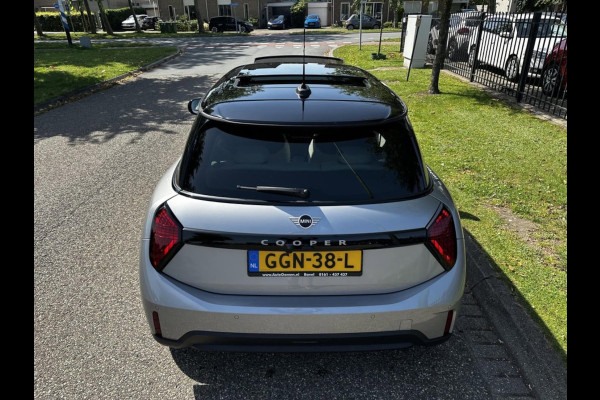 MINI 3-deurs 1.5 Cooper C Favoured M