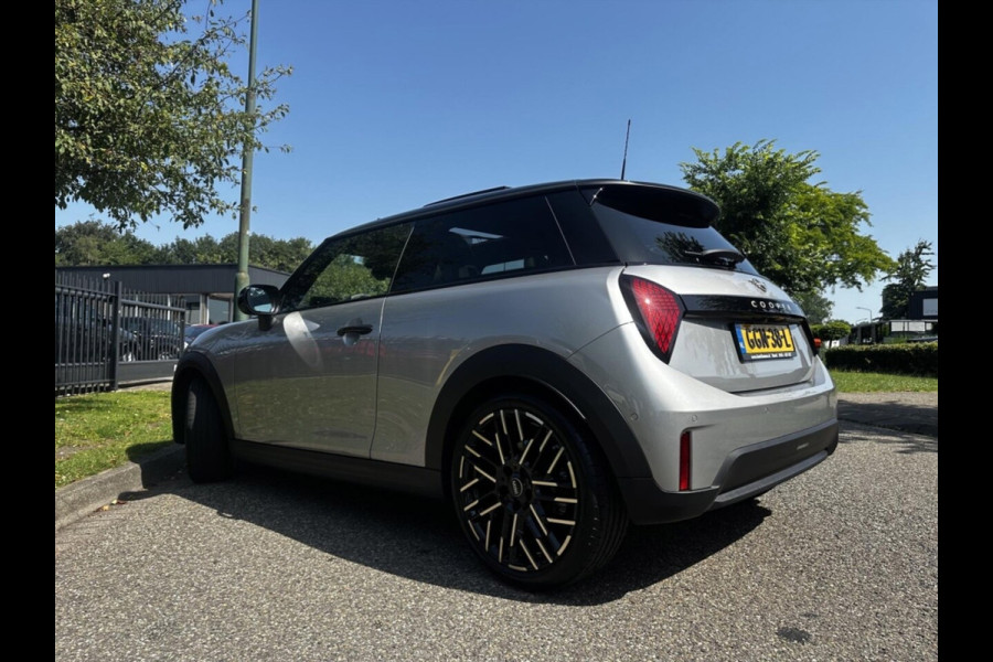 MINI 3-deurs 1.5 Cooper C Favoured M