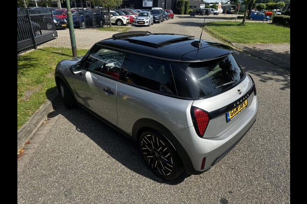 MINI 3-deurs 1.5 Cooper C Favoured M