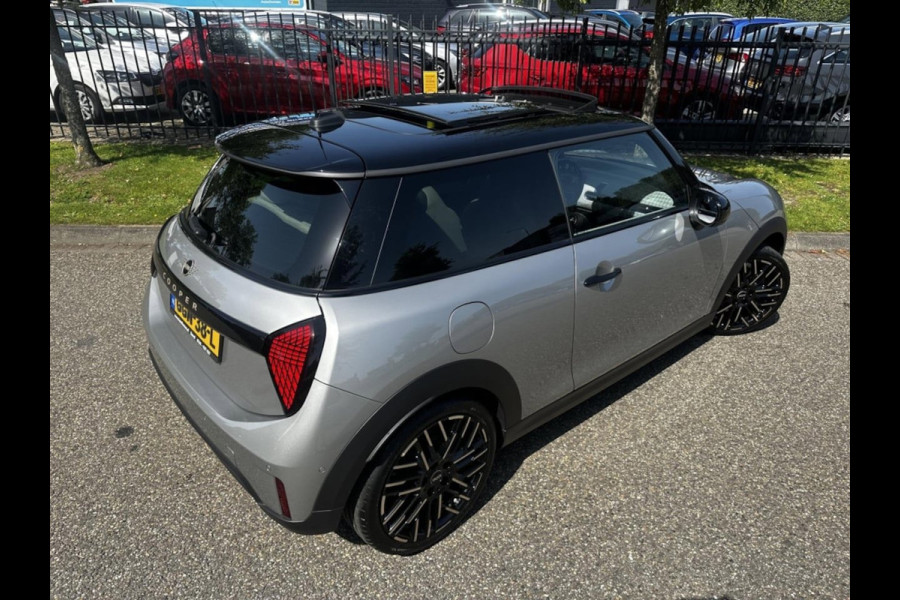MINI 3-deurs 1.5 Cooper C Favoured M