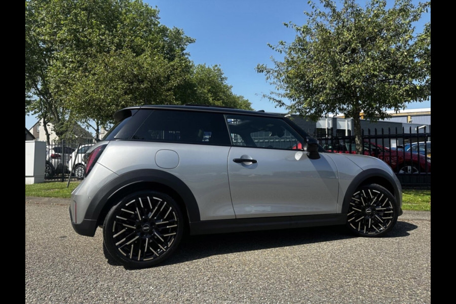 MINI 3-deurs 1.5 Cooper C Favoured M