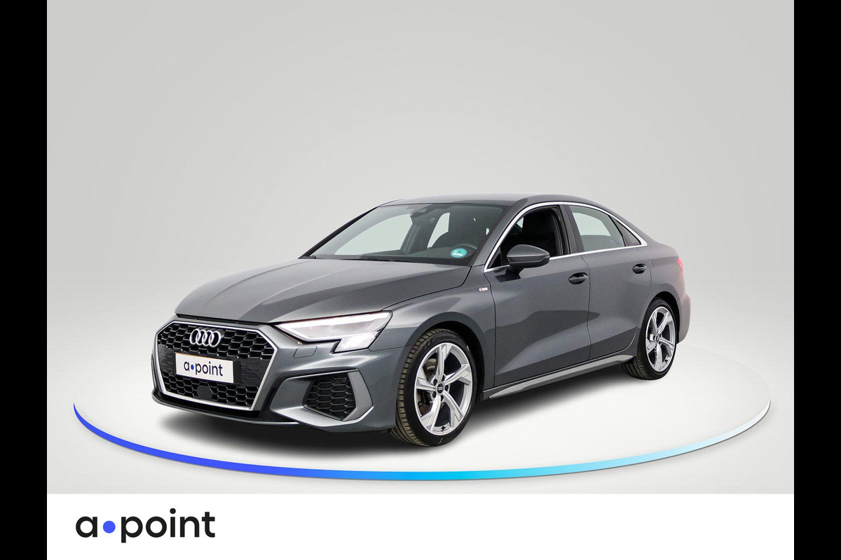 Audi A3 Limousine 35 TFSI S edition 150 pk S-tronic | Navigatie | Trekhaak (afneembaar) | Parkeersensoren (achter) | Cruise control | Apple carplay / Android auto | Draadloze telefoonlader | S-Line |