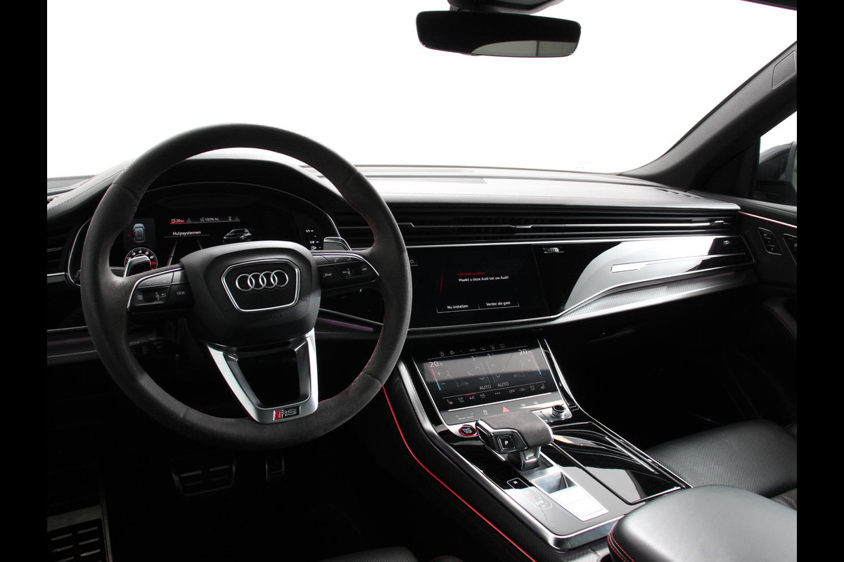 Audi Q8 4.0 TFSI RS Q8 Quattro 600pk! Panorama dak Navigatie B&O Akrapovic Electrische achterklep Stoelverwarming Stuurverwarming Stoelventilatie  Led Camera Climate Control Parkeer sensoren voor en achter Lichtmetalen Velgen