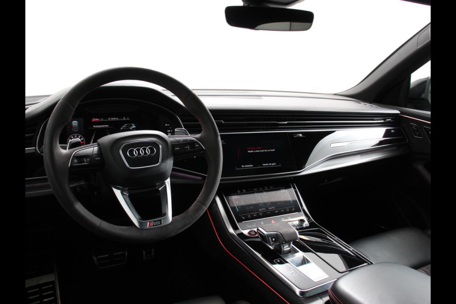 Audi Q8 4.0 TFSI RS Q8 Quattro 600pk! Panorama dak Navigatie B&O Akrapovic Electrische achterklep Stoelverwarming Stuurverwarming Stoelventilatie  Led Camera Climate Control Parkeer sensoren voor en achter Lichtmetalen Velgen