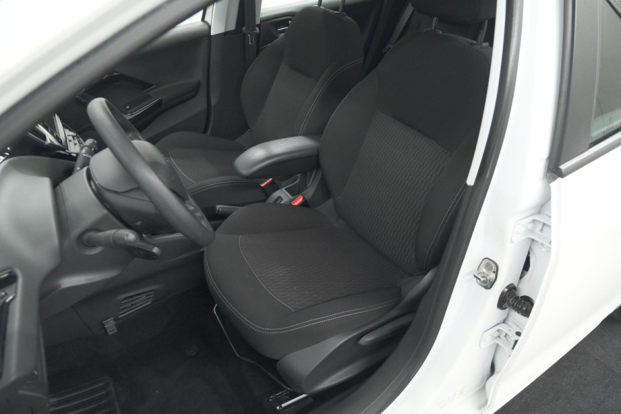 Peugeot 208 PureTech 82 Blue Lion | Apple Carplay | Parkeersensoren | Navigatie | 5 Deurs