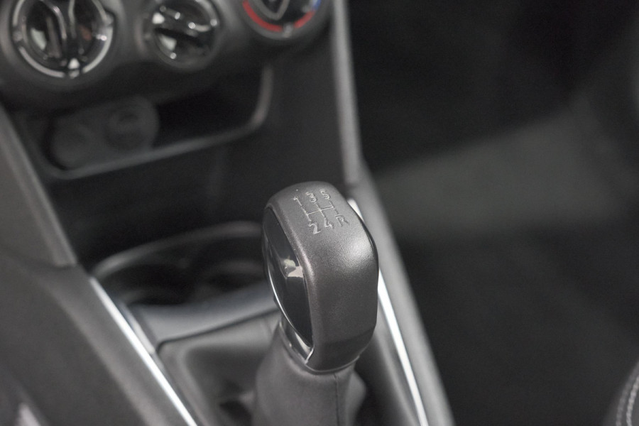 Peugeot 208 PureTech 82 Blue Lion | Apple Carplay | Parkeersensoren | Navigatie | 5 Deurs