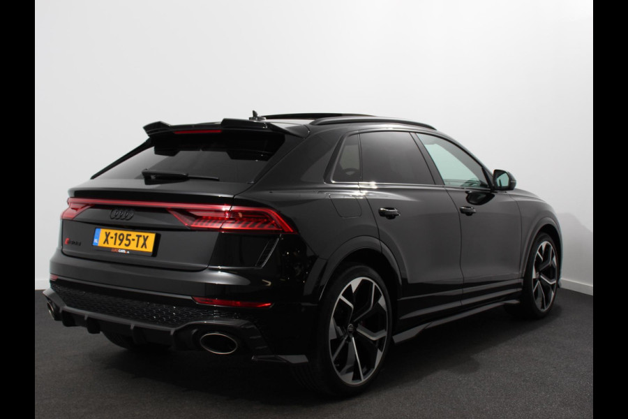Audi Q8 4.0 TFSI RS Q8 Quattro 600pk! Panorama dak Navigatie B&O Akrapovic Electrische achterklep Stoelverwarming Stuurverwarming Stoelventilatie  Led Camera Climate Control Parkeer sensoren voor en achter Lichtmetalen Velgen