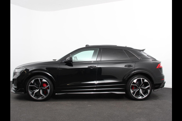 Audi Q8 4.0 TFSI RS Q8 Quattro 600pk! Panorama dak Navigatie B&O Akrapovic Electrische achterklep Stoelverwarming Stuurverwarming Stoelventilatie  Led Camera Climate Control Parkeer sensoren voor en achter Lichtmetalen Velgen