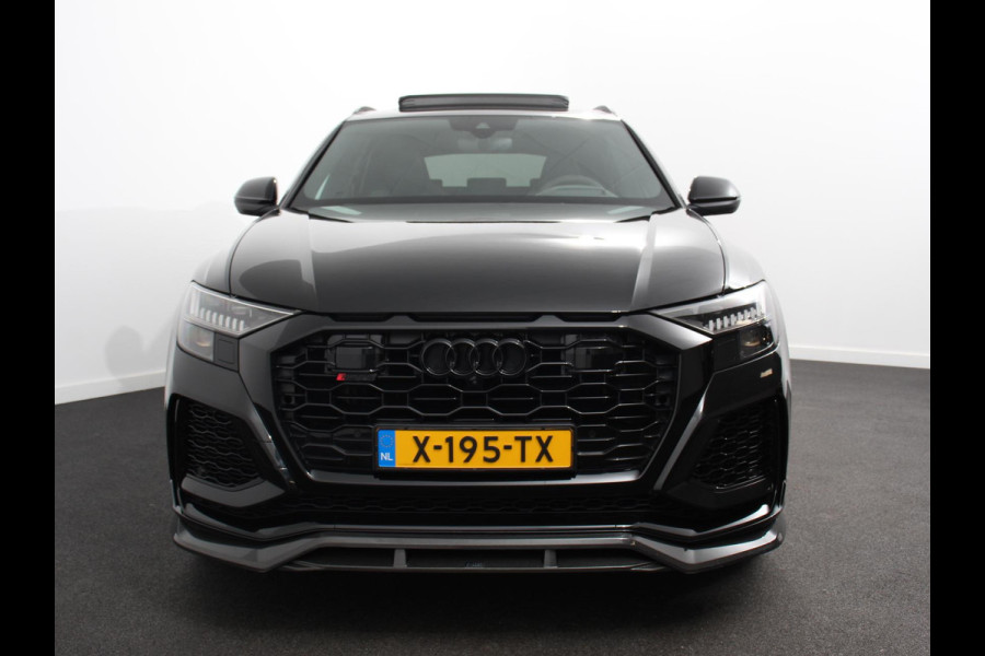 Audi Q8 4.0 TFSI RS Q8 Quattro 600pk! Panorama dak Navigatie B&O Akrapovic Electrische achterklep Stoelverwarming Stuurverwarming Stoelventilatie  Led Camera Climate Control Parkeer sensoren voor en achter Lichtmetalen Velgen