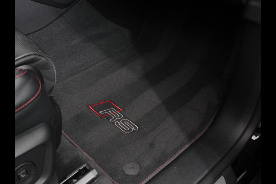 Audi Q8 4.0 TFSI RS Q8 Quattro 600pk! Panorama dak Navigatie B&O Akrapovic Electrische achterklep Stoelverwarming Stuurverwarming Stoelventilatie  Led Camera Climate Control Parkeer sensoren voor en achter Lichtmetalen Velgen