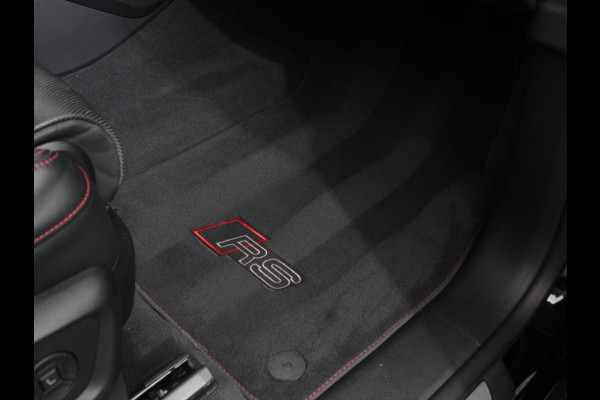Audi Q8 4.0 TFSI RS Q8 Quattro 600pk! Panorama dak Navigatie B&O Akrapovic Electrische achterklep Stoelverwarming Stuurverwarming Stoelventilatie  Led Camera Climate Control Parkeer sensoren voor en achter Lichtmetalen Velgen