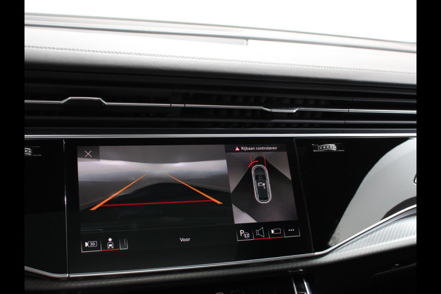 Audi Q8 4.0 TFSI RS Q8 Quattro 600pk! Panorama dak Navigatie B&O Akrapovic Electrische achterklep Stoelverwarming Stuurverwarming Stoelventilatie  Led Camera Climate Control Parkeer sensoren voor en achter Lichtmetalen Velgen