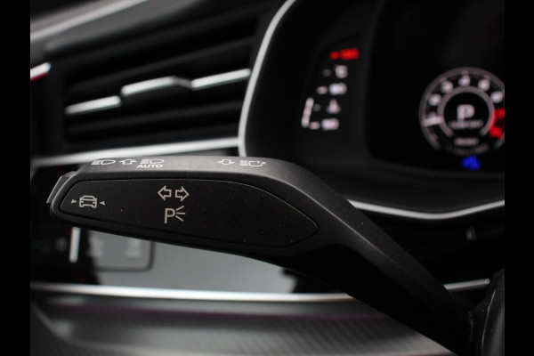 Audi Q8 4.0 TFSI RS Q8 Quattro 600pk! Panorama dak Navigatie B&O Akrapovic Electrische achterklep Stoelverwarming Stuurverwarming Stoelventilatie  Led Camera Climate Control Parkeer sensoren voor en achter Lichtmetalen Velgen