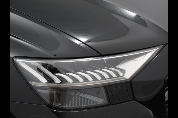 Audi Q8 4.0 TFSI RS Q8 Quattro 600pk! Panorama dak Navigatie B&O Akrapovic Electrische achterklep Stoelverwarming Stuurverwarming Stoelventilatie  Led Camera Climate Control Parkeer sensoren voor en achter Lichtmetalen Velgen