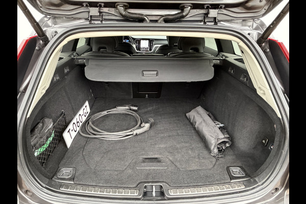 Volvo V60 2.0 T6 PHEV AWD Plus Dark Elek.Trekhaak HK Leer 360° Stoelverw+Ventilatie VOL!