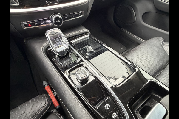 Volvo V60 2.0 T6 PHEV AWD Plus Dark Elek.Trekhaak HK Leer 360° Stoelverw+Ventilatie VOL!