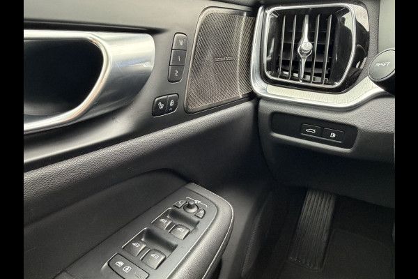 Volvo V60 2.0 T6 PHEV AWD Plus Dark Elek.Trekhaak HK Leer 360° Stoelverw+Ventilatie VOL!