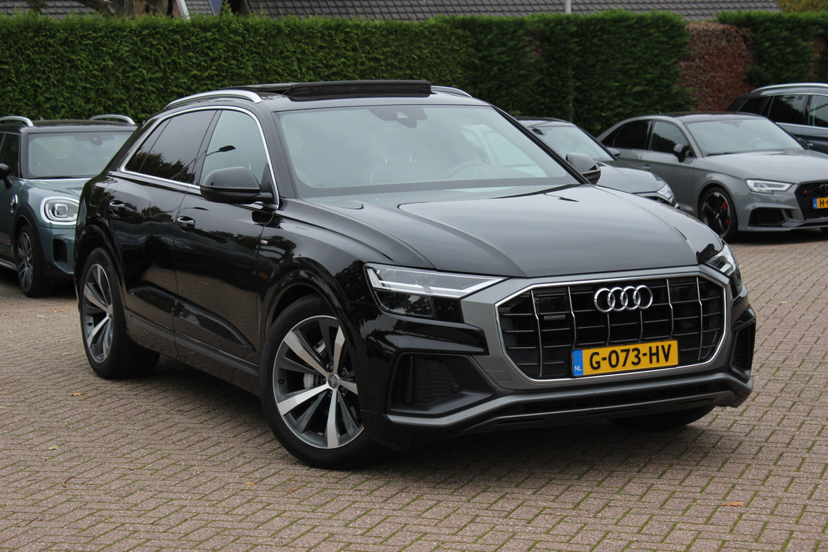 Audi Q8 50 TDI quattro Pro Line S / Trekhaak / Panoramadak / Camera / Softclose / Intr.voorverwarming / 21'' / Luchtvering / Leder / CarPlay / Bose / Dodehoek / DAB / ACC / Stoelverwarming