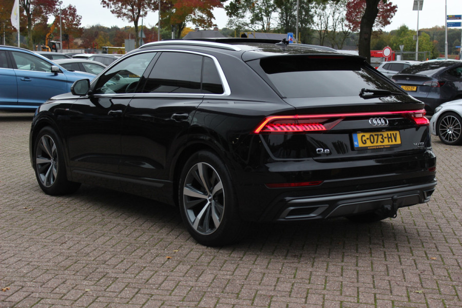 Audi Q8 50 TDI quattro Pro Line S / Trekhaak / Panoramadak / Camera / Softclose / Intr.voorverwarming / 21'' / Luchtvering / Leder / CarPlay / Bose / Dodehoek / DAB / ACC / Stoelverwarming